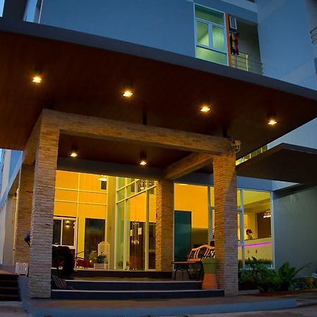 Centrino Hotel Surat Thani Buitenkant foto